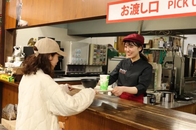飲食スタッフ